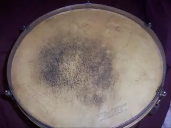 need help identifying drum, and signutares