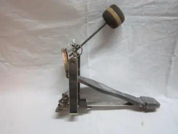 This is the Display Your Vintage Bass Pedal Thread