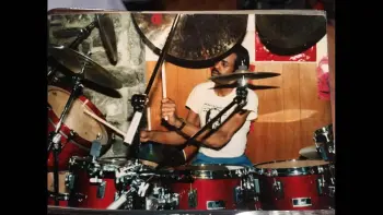 drums with head larger than diameter...