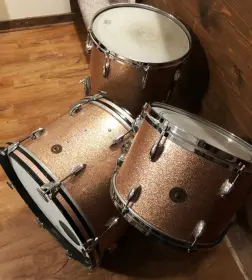 FOR SALE: Vintage 1960s Gretsch Round Badge 13/16/22 Drum Set in Champagne Sparkle