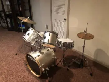 Drum/Sewing Kit