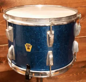 FOR SALE: Vintage 1959 Ludwig 9x13 Tom in Sparkling Blue Pearl