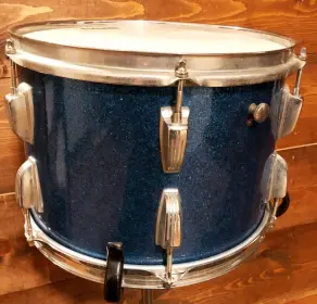 FOR SALE: Vintage 1959 Ludwig 9x13 Tom in Sparkling Blue Pearl