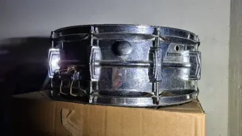 70's Ludwig Supraphonic LM400 w/ Silver Badge