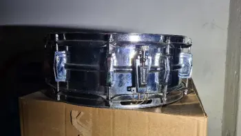 70's Ludwig Supraphonic LM400 w/ Silver Badge
