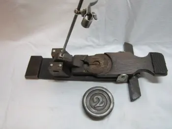 This is the Display Your Vintage Bass Pedal Thread