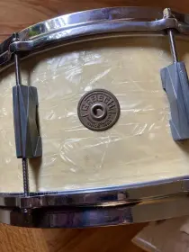 Need help Id'ing this Throw-off on my Gretsch