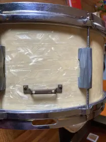 Need help Id'ing this Throw-off on my Gretsch