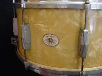 [B]1936-39 LUDWIG 6.5 x 14 “BUTTERSCOTCH PEARL” (uncatalogued) SUPER-LUDWIG MODEL [/B