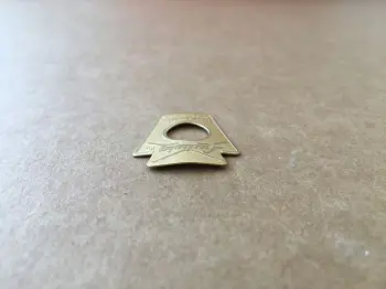 Any tips on adding a gentle curve to a badge?
