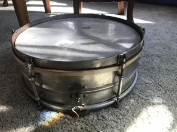 Slingerland Universal Snare drum?