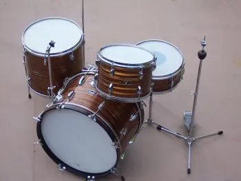 who made these Bollero drums ?