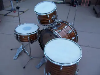 who made these Bollero drums ?