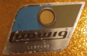 mid 70's Ludwig gold sprkl bass drum