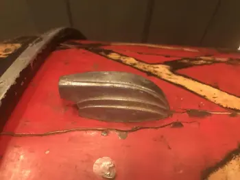 Need help identifying an old 28&quot; bass drum!