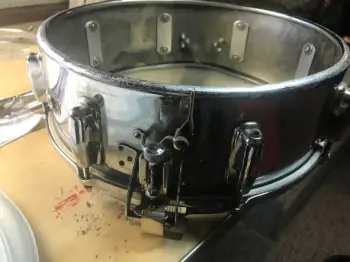 how to approach bearing edge crack on Radioking
