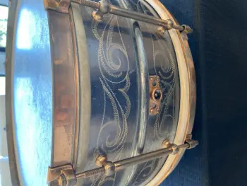 1920-25 6.5x14 8 LUG LUDWIG &amp; LUDWIG DeLUXE FANCY SCROLL STANDARD MODEL