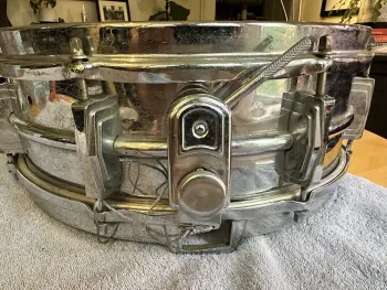 Engraved chrome snare