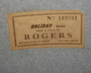 Help identify year of Rogers Holiday set