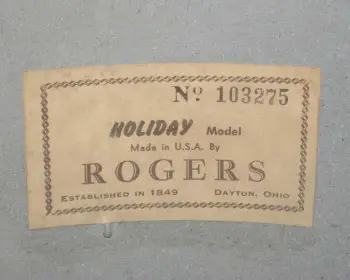 Help identify year of Rogers Holiday set