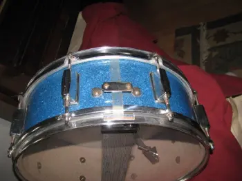 Another no name blue sparkle snare drum - can you name it?