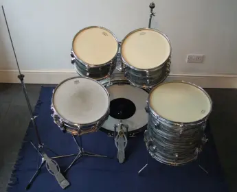 Ludwig questions!  Oyster finish, bowling ball, lugs, HH stand and more...