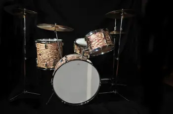 Beverley vintage late 60's floor tom. (not seen this finish before)