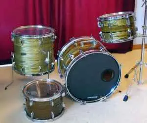 Pearl Tiger Eye Drum Set