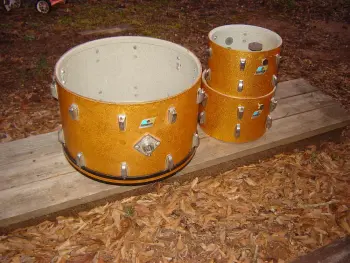 1970's Gold Sparkle Ludwig Floor Tom