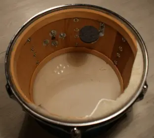 Please help me identify these Yamaha drums...!!!
