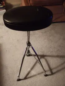 Vintage Ludwig Cases/Throne?