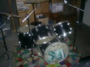 Possible 60's Pearl set w/Zildjian A's!