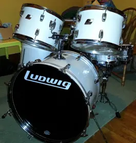 White 80's Ludwig Rocker w/Classic Lugs