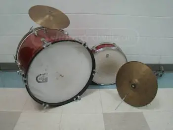 Grinnell vintage set on  goodwill