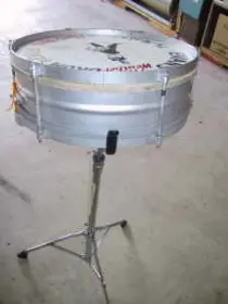 need help identifying this vintage snare, see pics