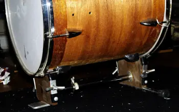 anyone interested in a Danmar kick drum riser (converts floor tom to bass drum)? $50