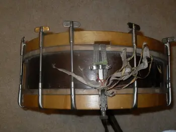 Novak snare drum