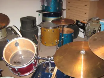 Looking for Ludwig black sparkle inlays