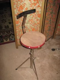 Vintage Thrones..........ouch