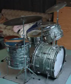 Ludwig Blue Oyster Pearl set-1960s