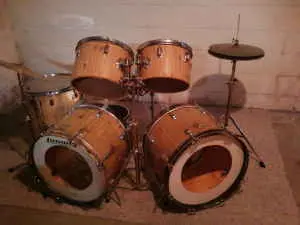 Help identifying this set