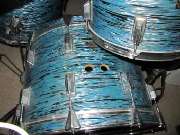 Identifying Pearl drums