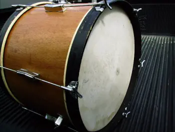MIJ 20&quot; Bass