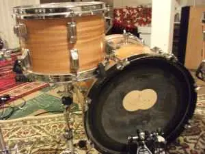 1960's roger hoilday drum set what is this worth?