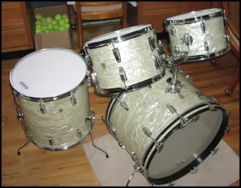 Seems to me that this 1969 Ludwig set went cheap