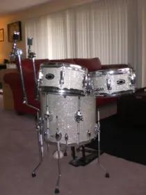 Non-vintage Slingerland cocktail kit question...
