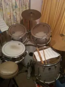 old pearl drums