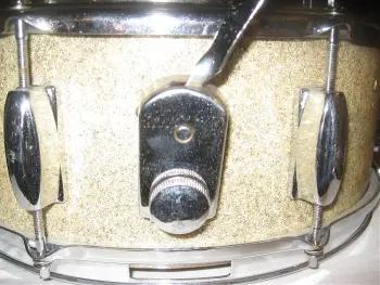 MIJ snare strainers