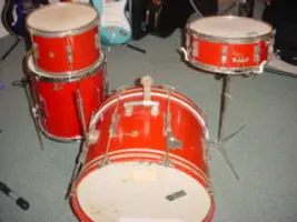 old drum set newly acquired...help!