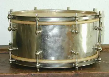 Unique Vintage Sonor Snare ?